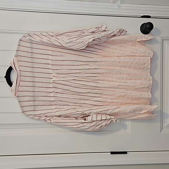 White And Coral Stripped Ombre Button Down Shirt Size XL - Picture 5 of 6